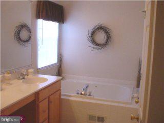 17 Granite Road East Windsor, NJ 08520 - Photo 4 of 4