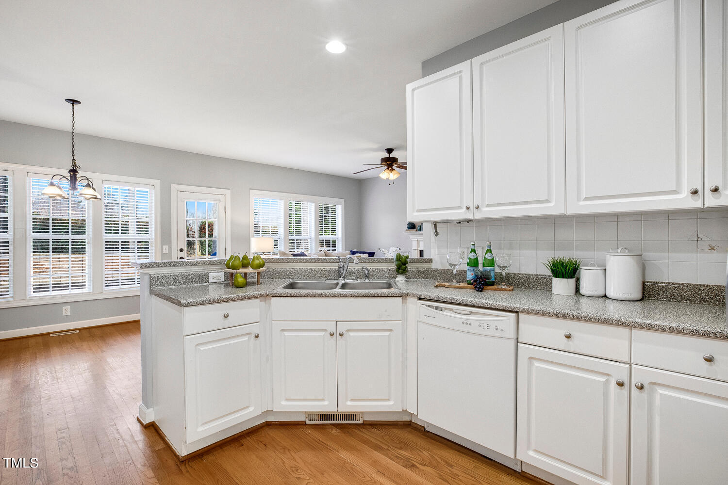 6324 Nowell Pointe Drive Raleigh, NC 27607 - Photo 10 of 50 6324 Nowell Pointe Dr Raleigh-large-010-