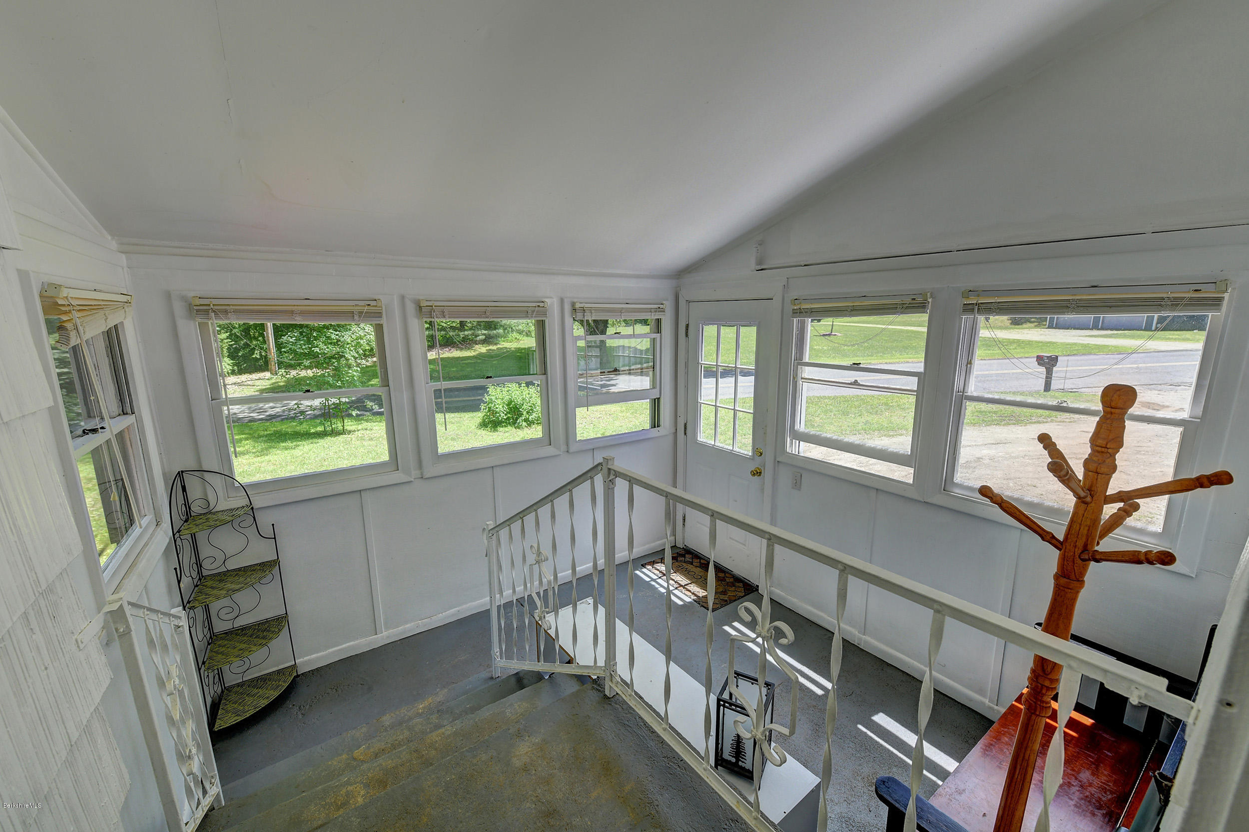 87 Old State Road Lanesborough, MA 01224 - Photo 3 of 11 2-105 Mud Room
