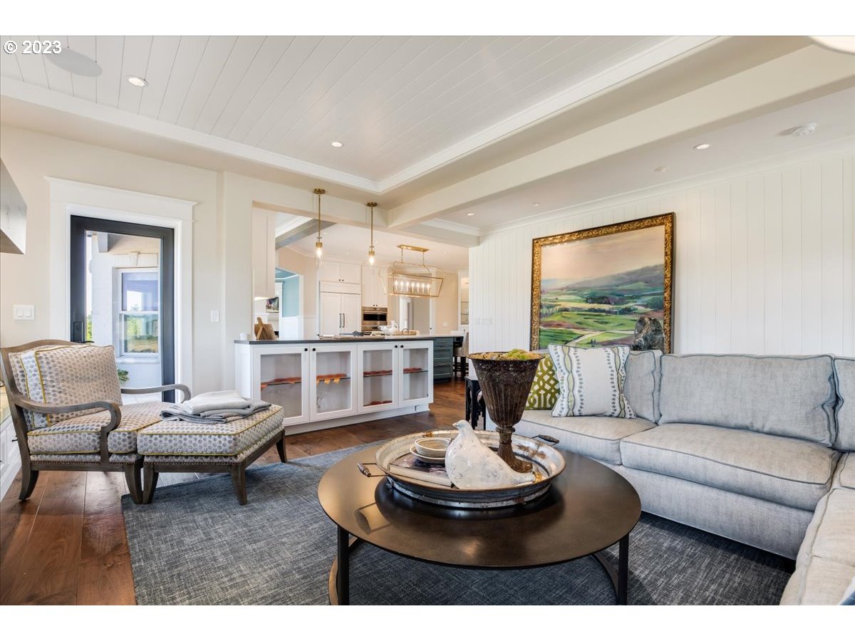 21187 South Leland Road Oregon City, OR 97045 - Photo 12 of 48 Gallery Image 12