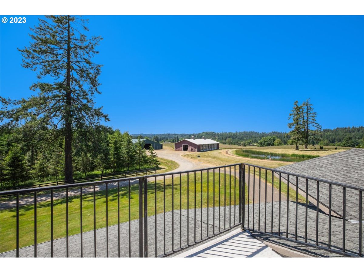 21187 South Leland Road Oregon City, OR 97045 - Photo 35 of 48 Gallery Image 35
