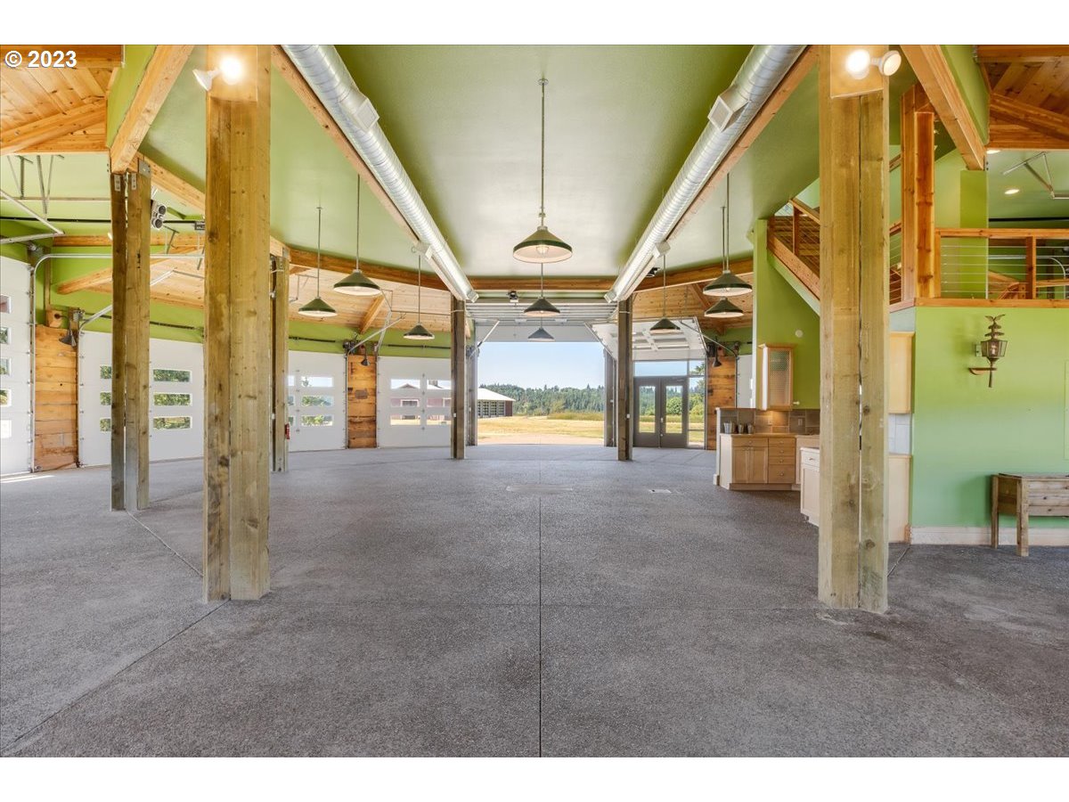 21187 South Leland Road Oregon City, OR 97045 - Photo 37 of 48 Gallery Image 37