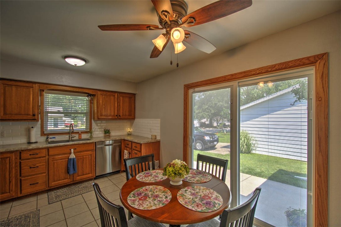 2146 North Dennis Avenue Decatur, IL 62526 - Photo 11 of 30