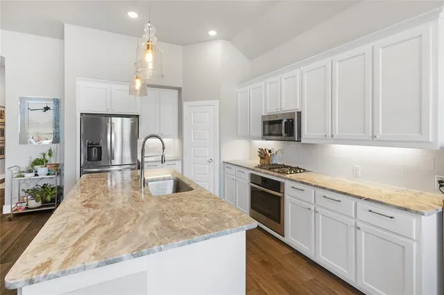 $2,700 | 1916 Quail Lane, Argyle, TX 76226