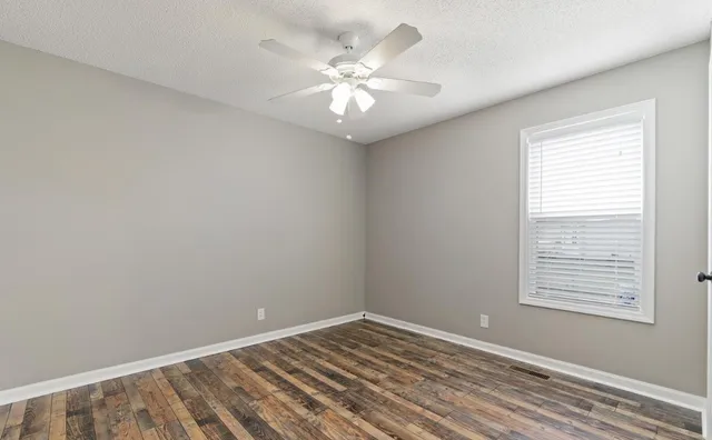 $1,395 | 1525 Hugh Hunter Road, Oak Grove, KY 42262