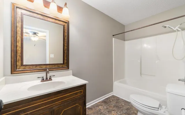 $1,395 | 1525 Hugh Hunter Road, Oak Grove, KY 42262