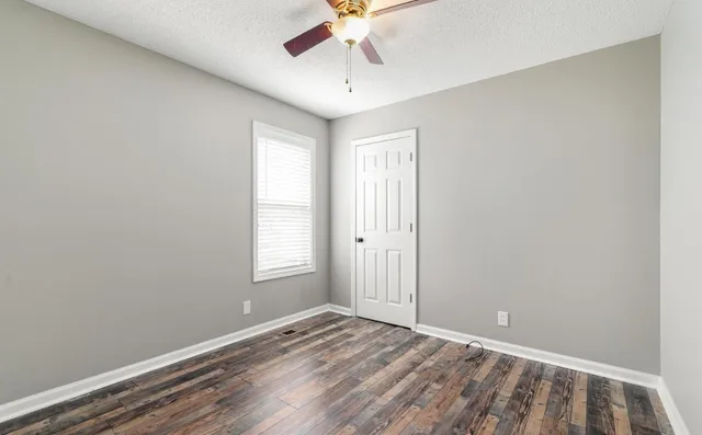 $1,395 | 1525 Hugh Hunter Road, Oak Grove, KY 42262