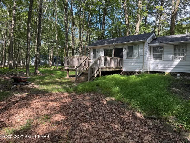 $1,950 | 1146 Colt Lane, Pocono Summit, PA 18346