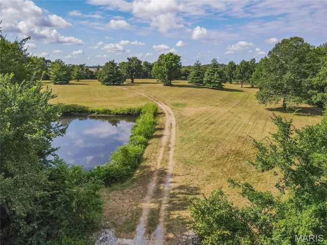 $379,900 | 37 Plantation Drive, Sikeston, MO 63801