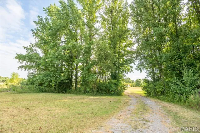 $379,900 | 37 Plantation Drive, Sikeston, MO 63801