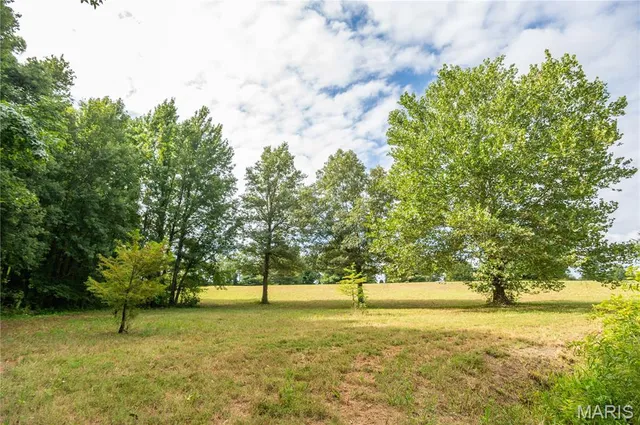 $379,900 | 37 Plantation Drive, Sikeston, MO 63801