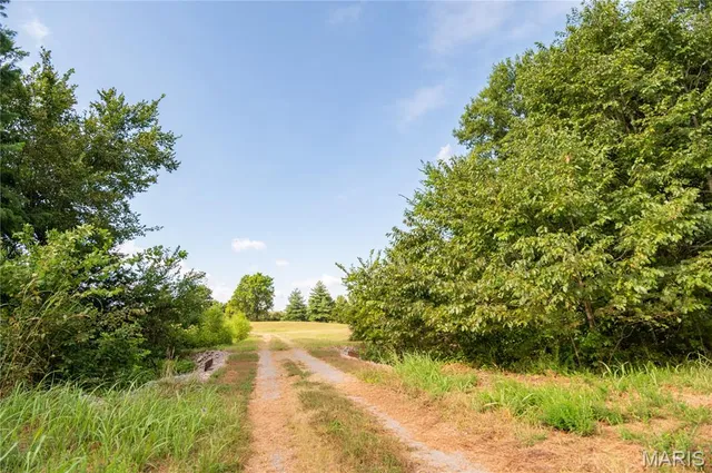 $379,900 | 37 Plantation Drive, Sikeston, MO 63801