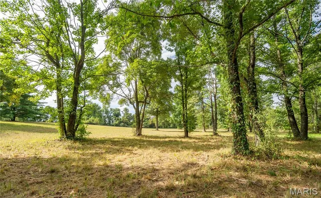 $379,900 | 37 Plantation Drive, Sikeston, MO 63801