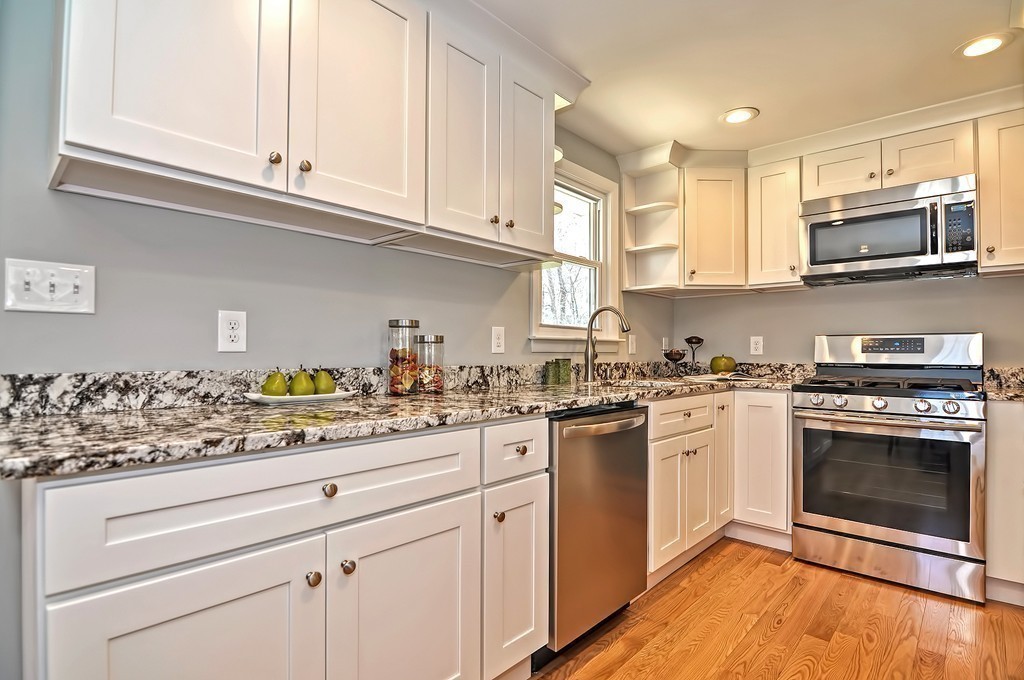 25 Sandy Brook Road Burlington, MA 01803 - Photo 4 of 20 Gallery Image 4