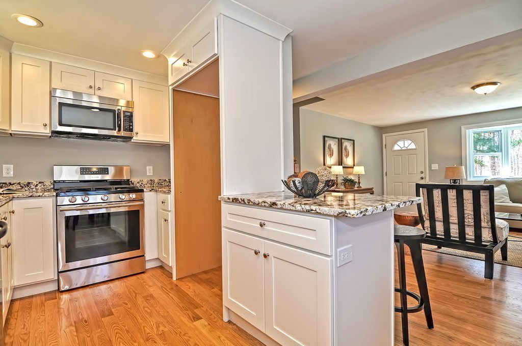 25 Sandy Brook Road Burlington, MA 01803 - Photo 6 of 20 Gallery Image 6