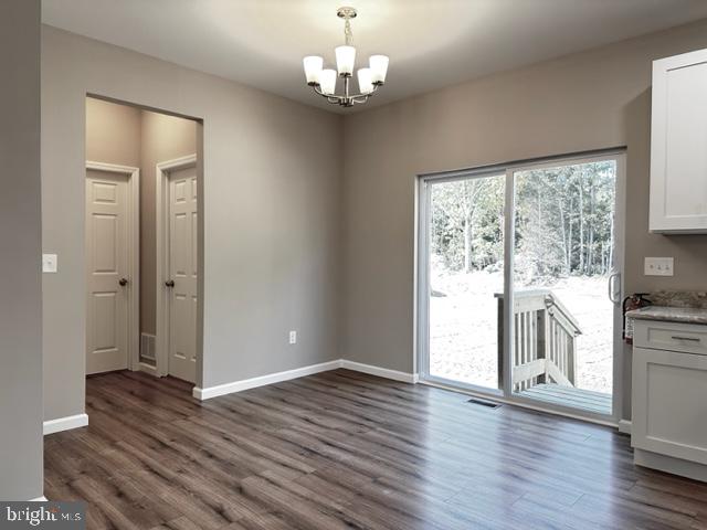 484 Coyle Road Clayton, NJ 08312 - Photo 8 of 33 Dining Room