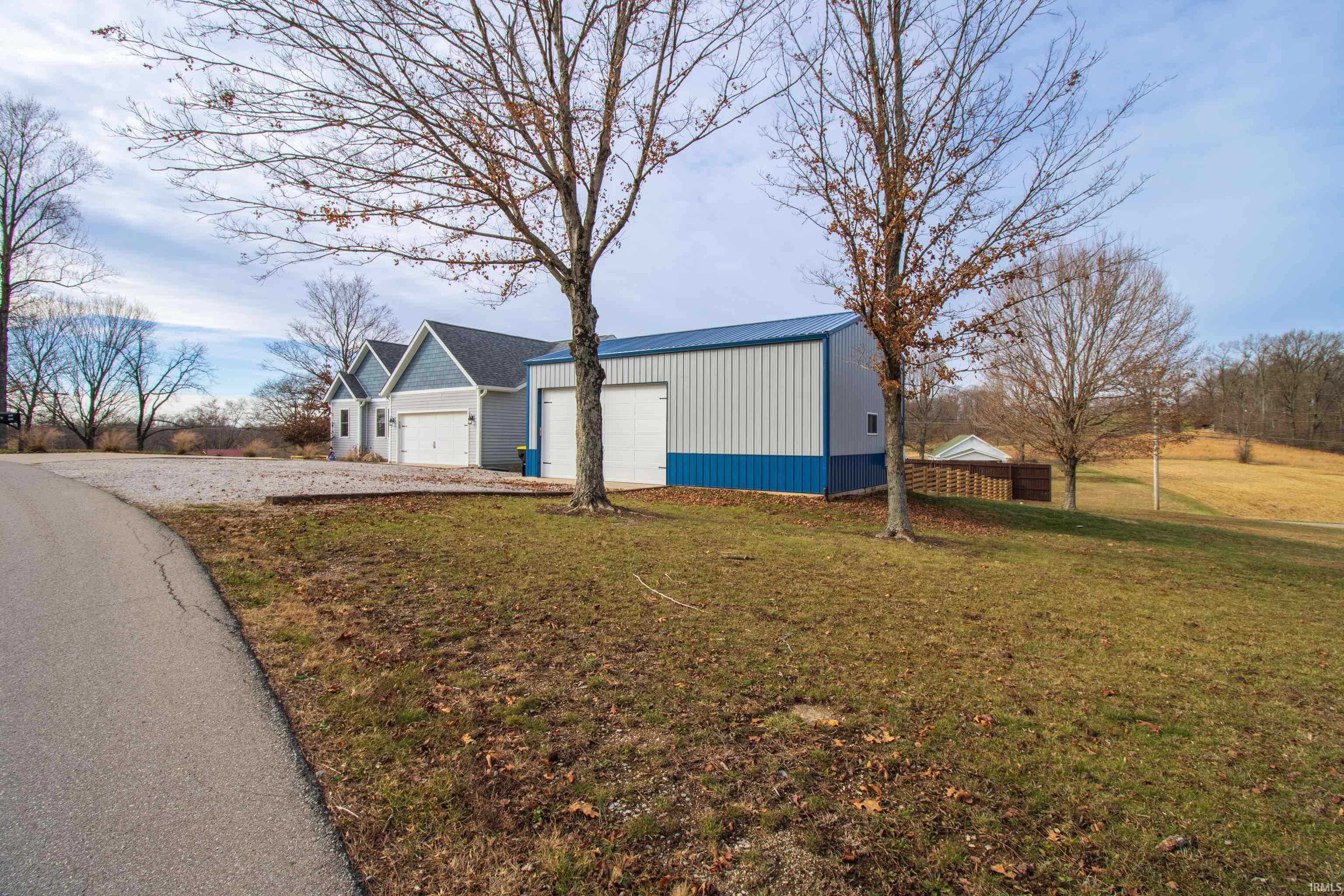 8658 West Hinds Road Bloomington, IN 47403 - Photo 4 of 35 Gallery Image 4