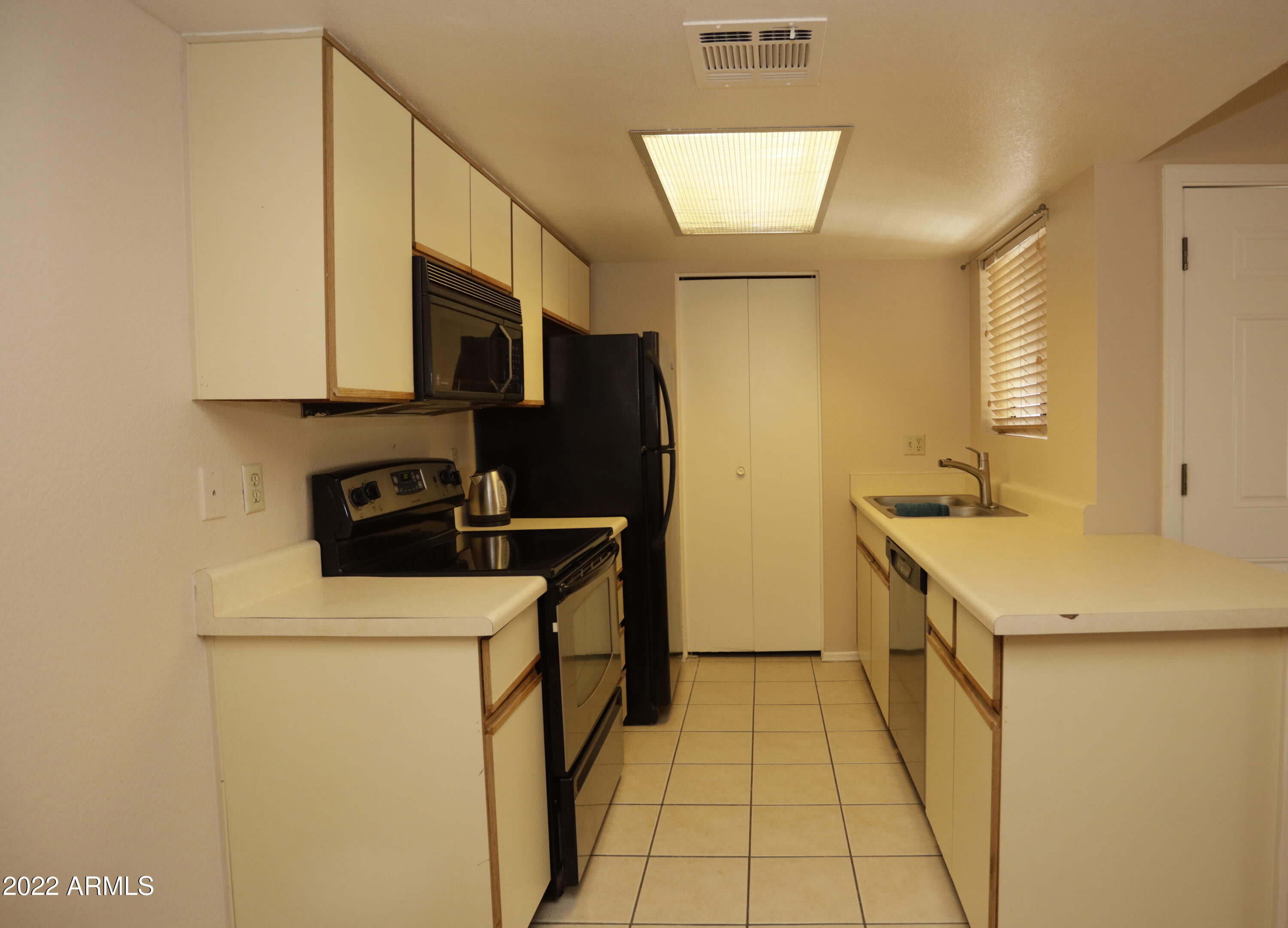 2855 South Ext Road, Unit 211 Mesa, AZ 85210 - Photo 8 of 20 _L8A1403