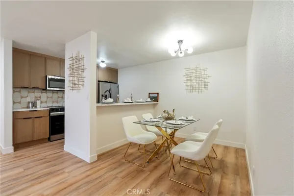 $472,000 | 4900 Overland Avenue, Unit 135, Culver City, CA 90230