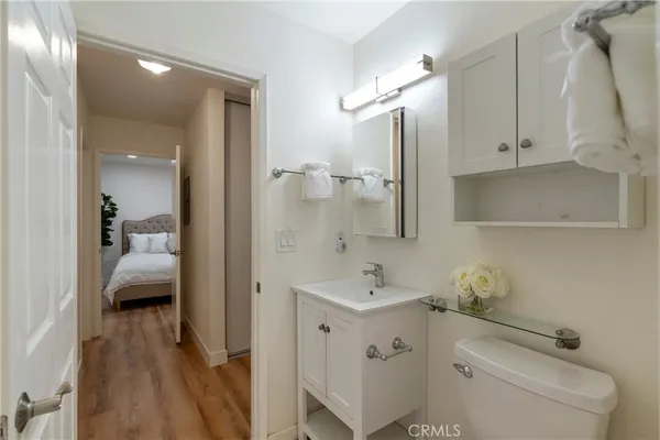 $472,000 | 4900 Overland Avenue, Unit 135, Culver City, CA 90230