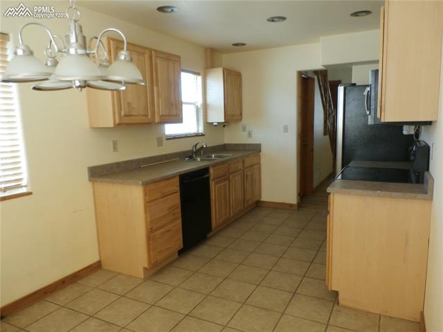 32601 Daniel Road Pueblo, CO 81006 - Photo 12 of 35 Gallery Image 12