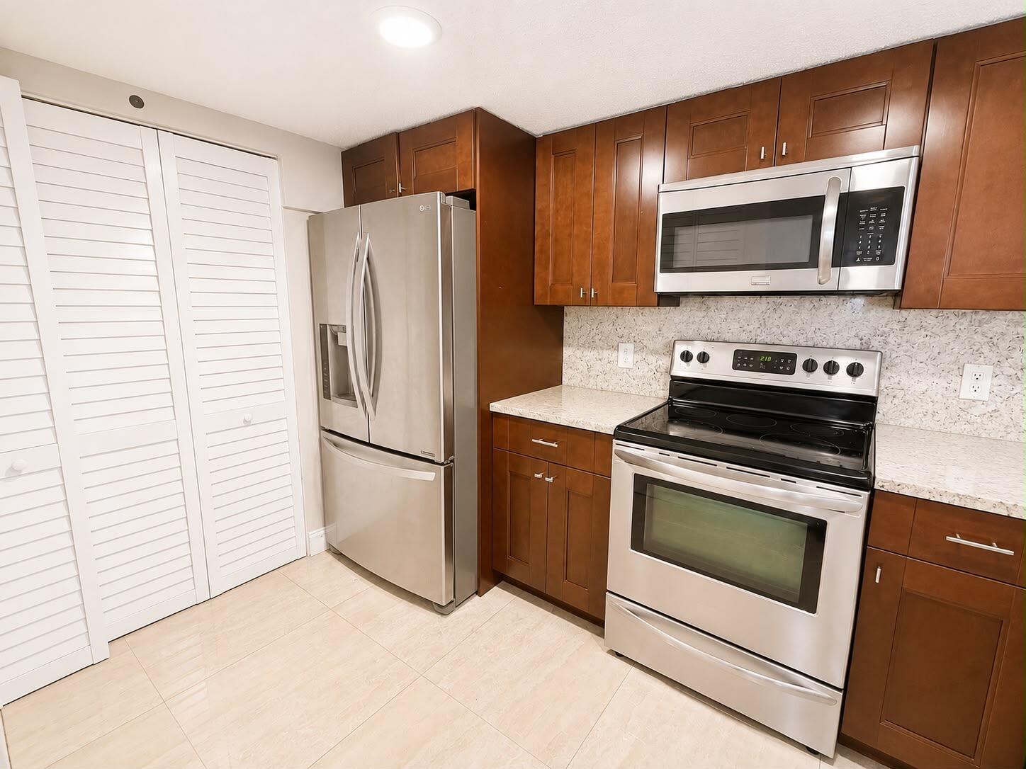 5045 Wiles Road, Unit 105 Coconut Creek, FL 33073 - Photo 5 of 13 3f4ca094-a6c7-47e9-b69f-07048512a1ad