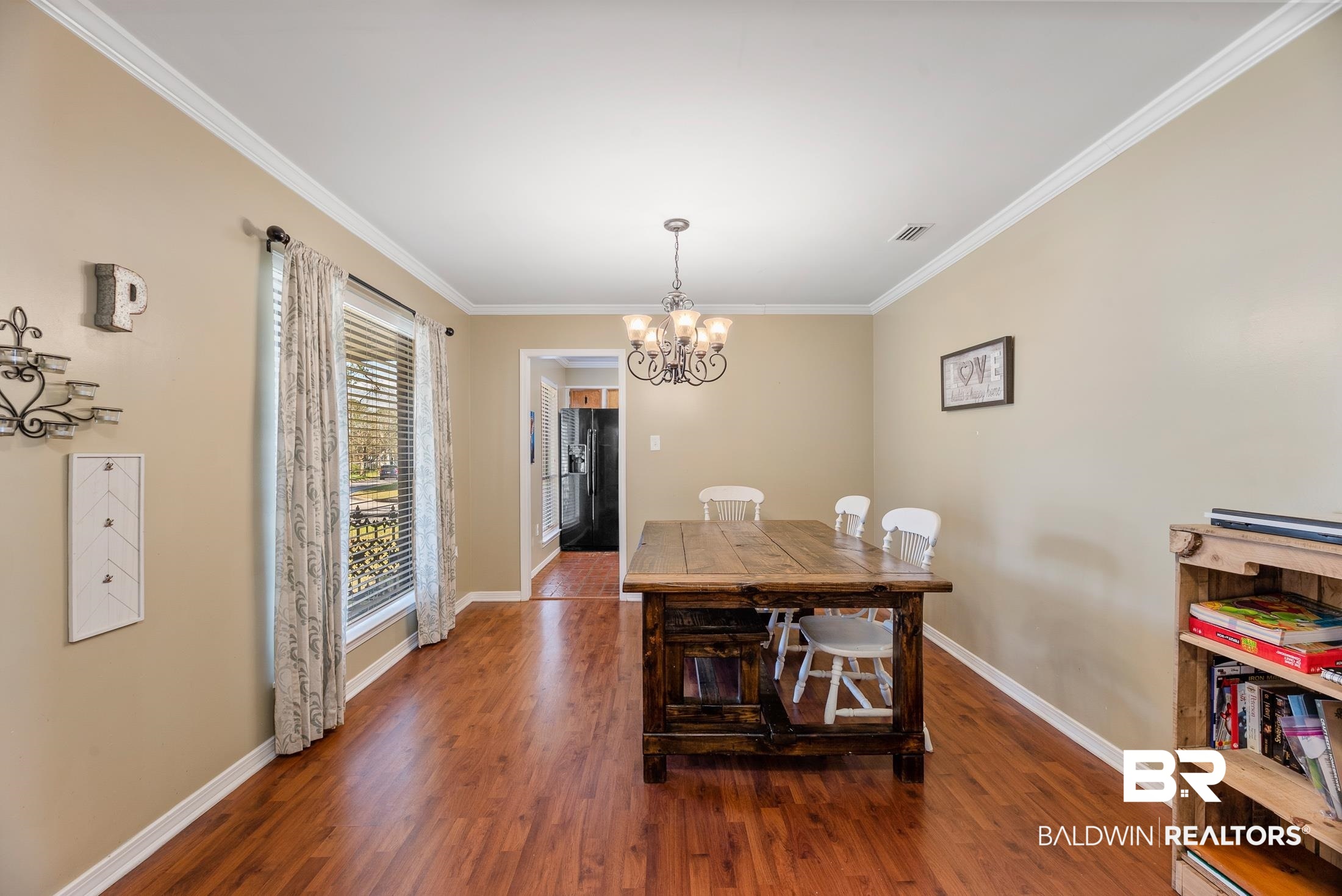 176 Ridgewood Drive Daphne, AL 36526 - Photo 8 of 32 Dining 1