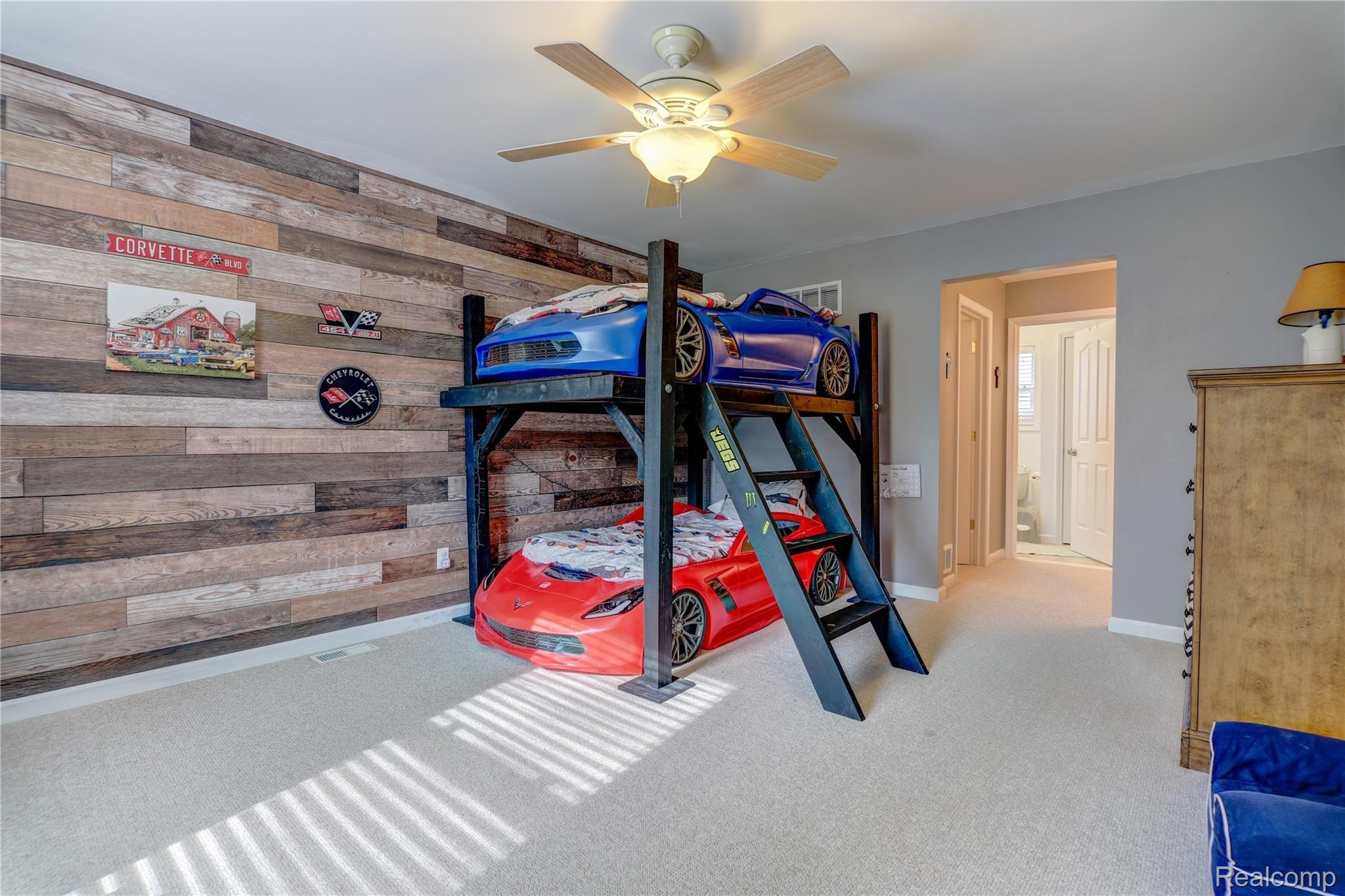 2525 Norton Lawn Street Rochester, MI 48307 - Photo 12 of 29 Interior-23.jpg