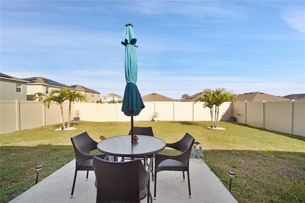 287 Inman Boulevard Winter Haven, FL 33881 - Photo 4 of 19 a view of an outdoor sitting space