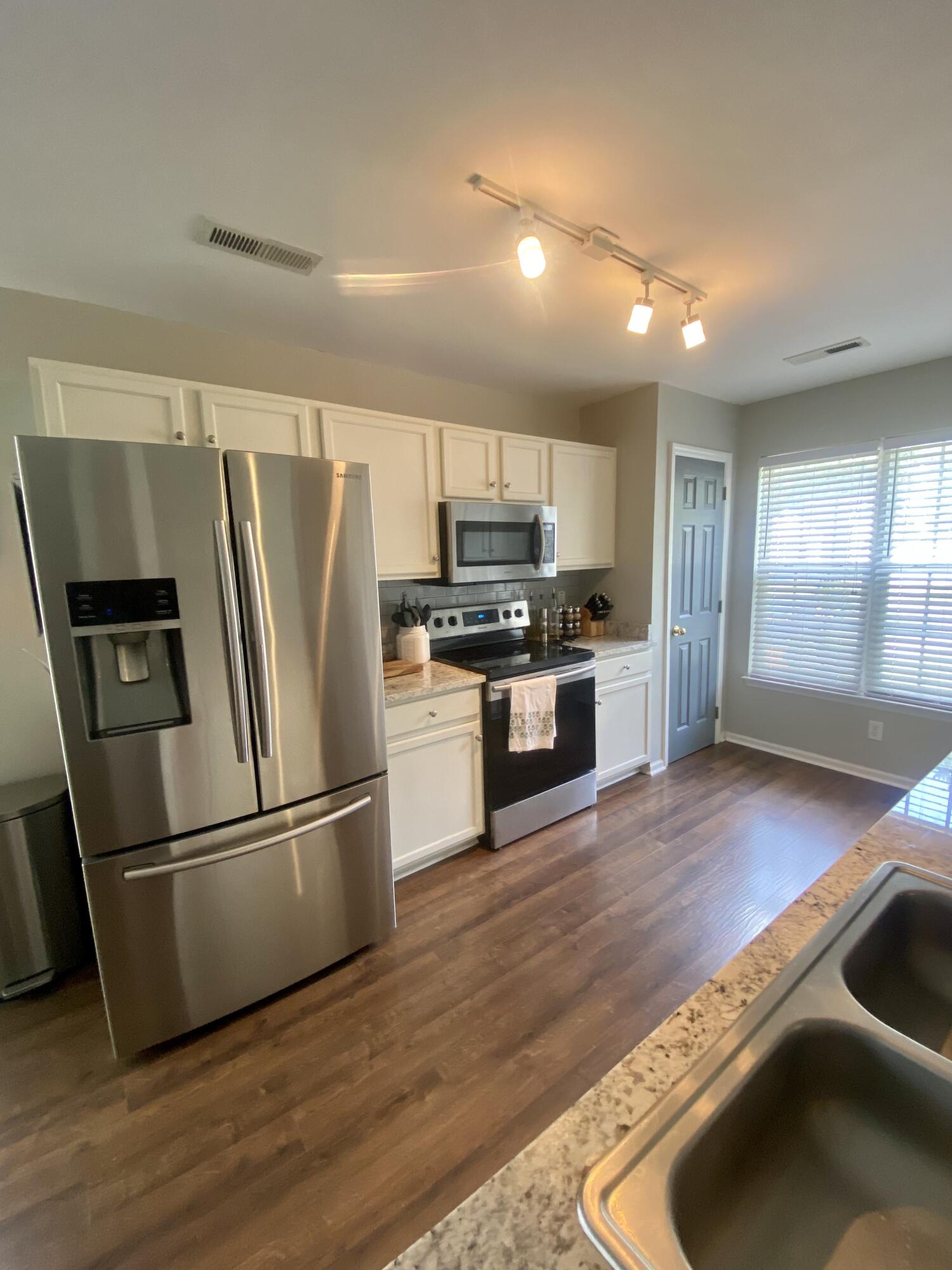 4841 Oak Leaf Road Summerville, SC 29485 - Photo 5 of 16 5