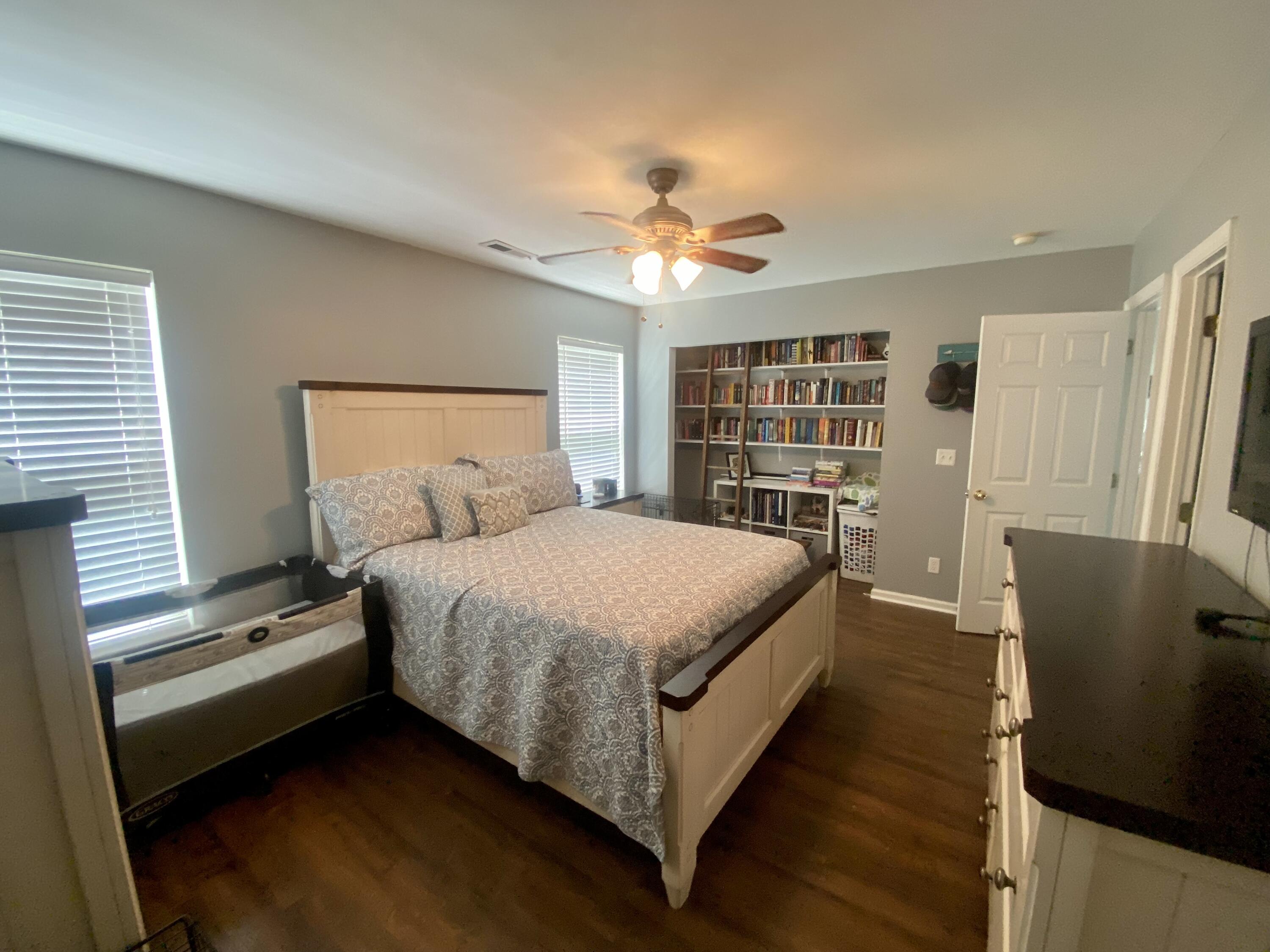 4841 Oak Leaf Road Summerville, SC 29485 - Photo 10 of 16 10