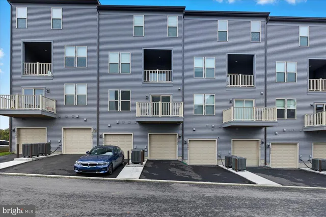 $2,995 | 9066 Katherine Johnson Avenue, Manassas, VA 20110