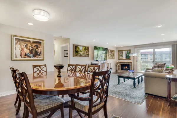 $395,000 | 1280 Rudolph Drive, Unit 4K, Northbrook, IL 60062