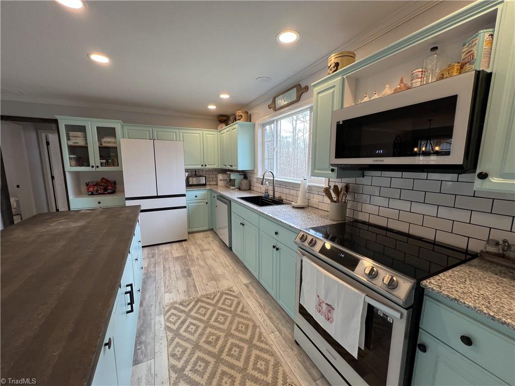1144 Duggins Road Madison, NC 27025 - Photo 13 of 49