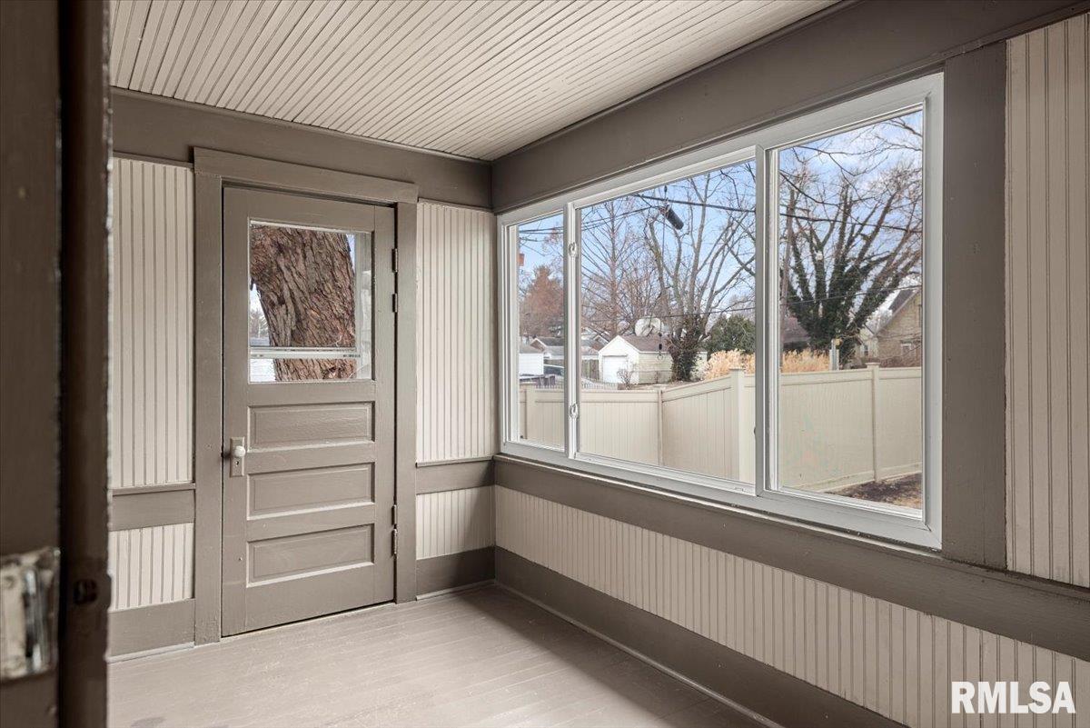 2449 Yale Boulevard Springfield, IL 62703 - Photo 12 of 37 Gallery Image 12