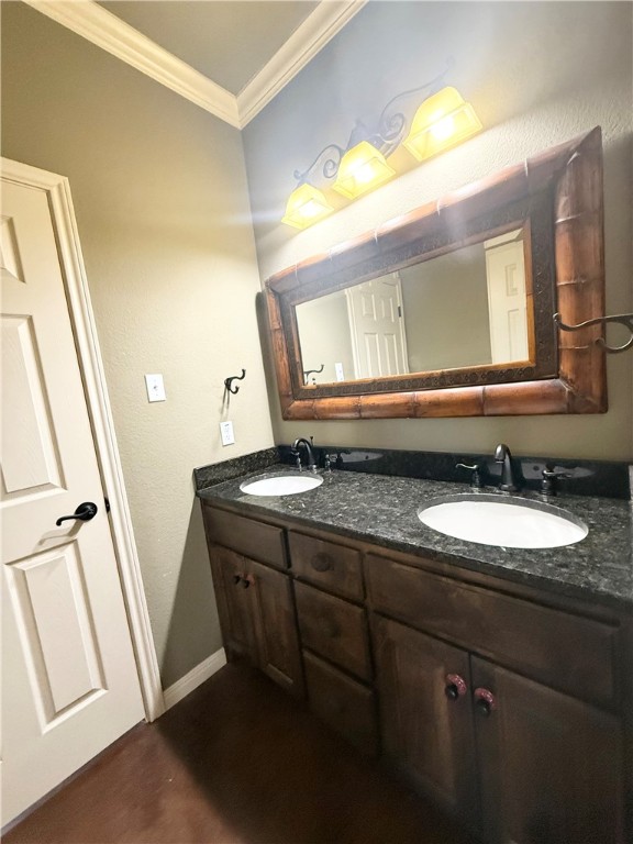 23 North Shore Circle Waco, TX 76708 - Photo 25 of 32 a bathroom with a granite countertop sink a mirror and a