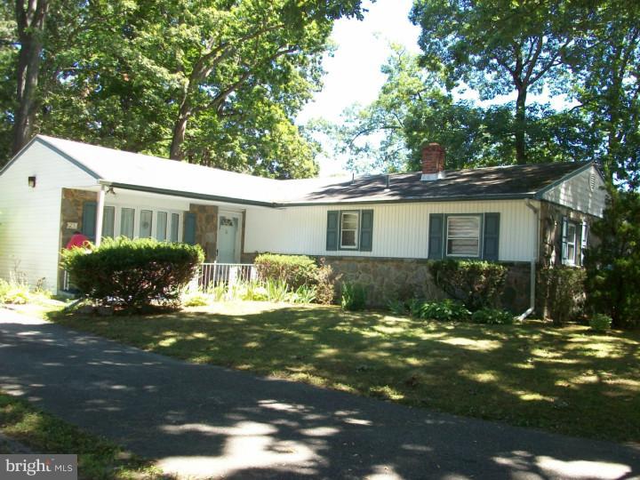 25 Chews Landing Road Lindenwold, NJ 08021 - Photo 2 of 17 Exterior Front