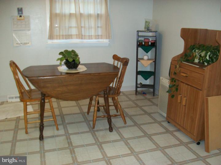 25 Chews Landing Road Lindenwold, NJ 08021 - Photo 12 of 17 Kitchen