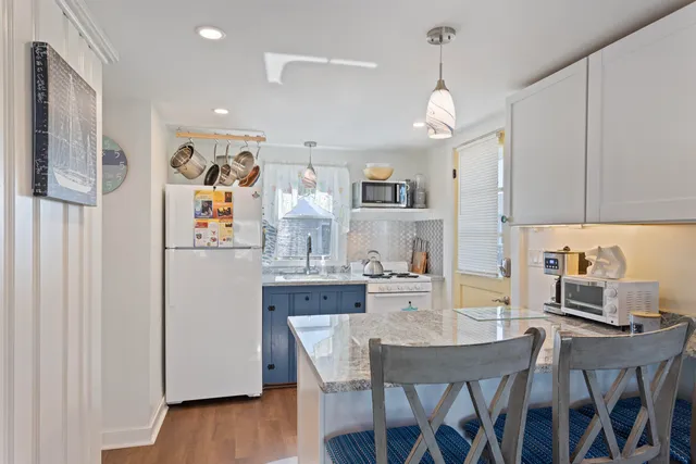 $2,000 | 23 Diane Lane, Hampton, NH 03842