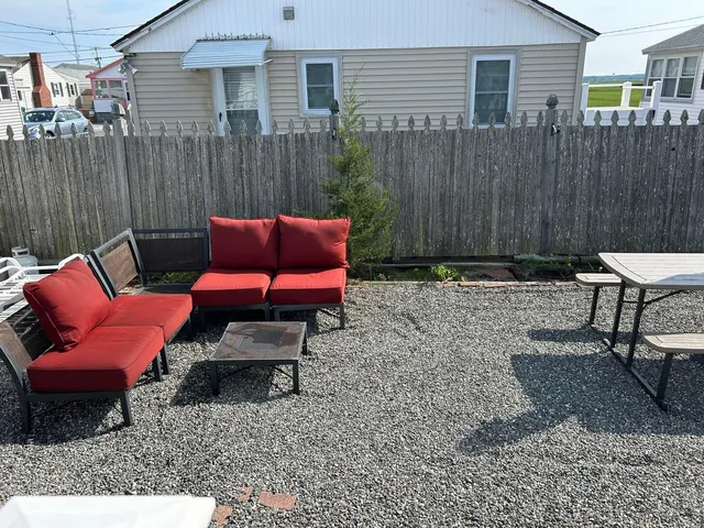 $2,000 | 23 Diane Lane, Hampton, NH 03842