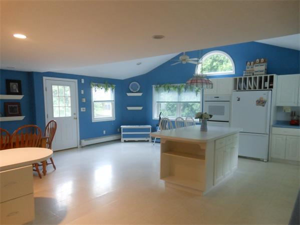 1 Thomas Road Lynnfield, MA 01940 - Photo 3 of 13 Gallery Image 3