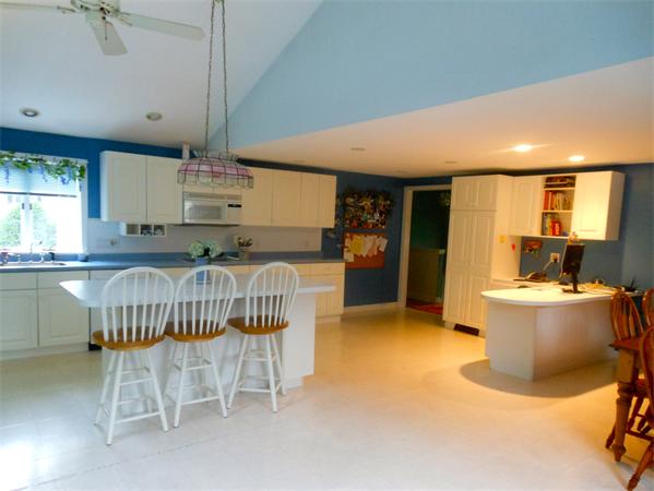 1 Thomas Road Lynnfield, MA 01940 - Photo 4 of 13 Gallery Image 4