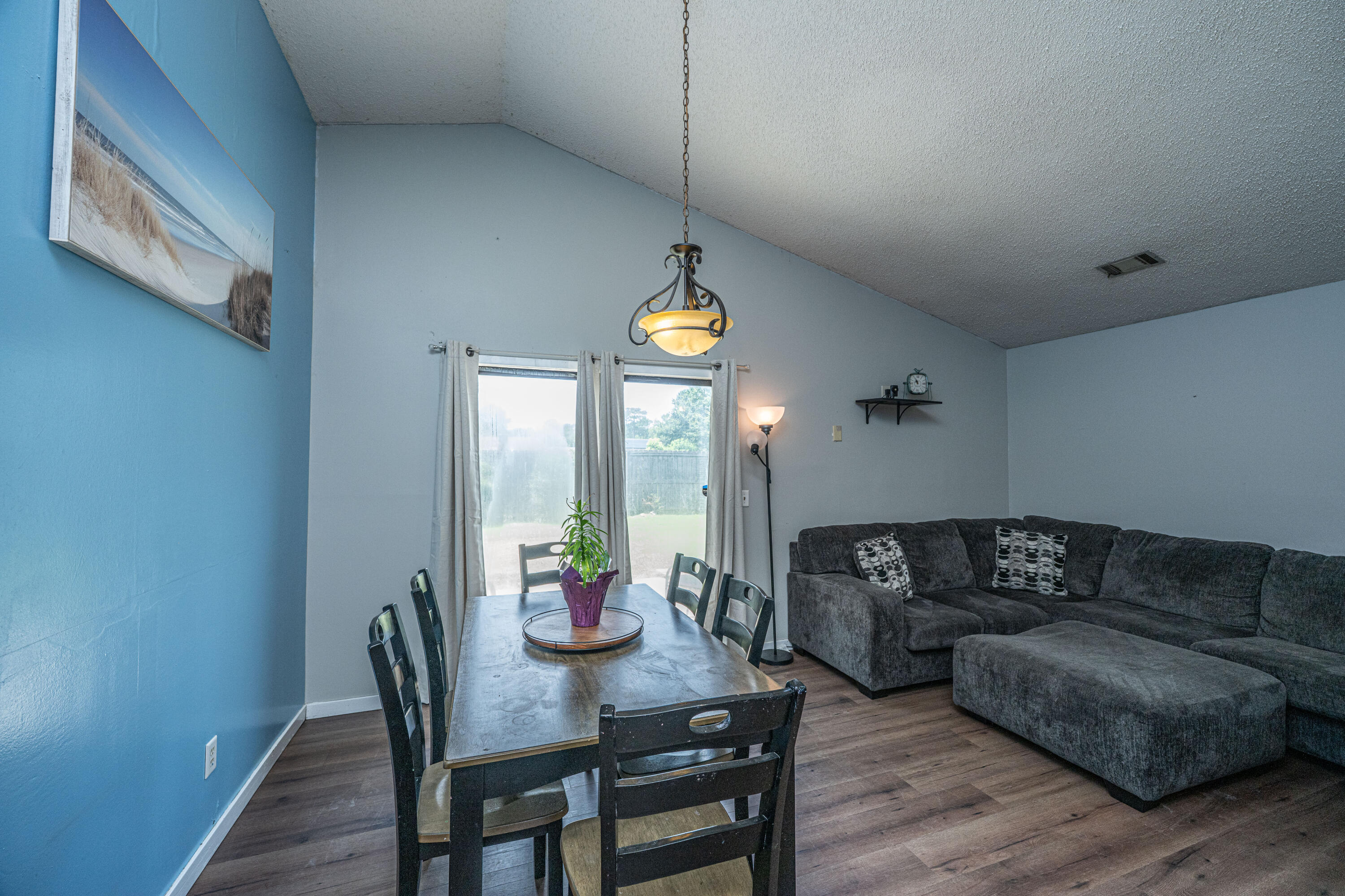 160 Lancashire Road Summerville, SC 29486 - Photo 5 of 23 160LancashireRdkitchen