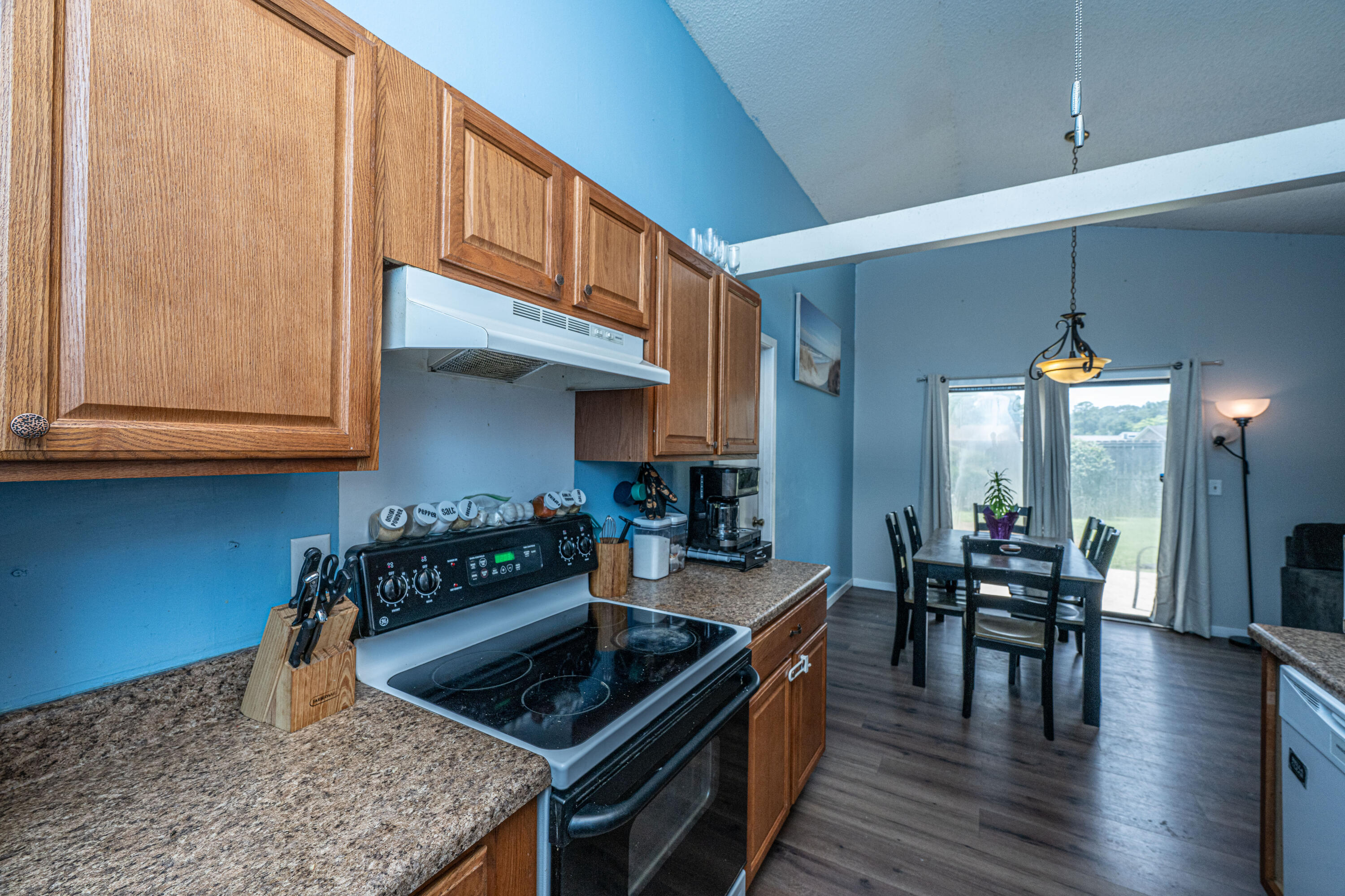160 Lancashire Road Summerville, SC 29486 - Photo 9 of 23 160LancashireRd17kitchentodining