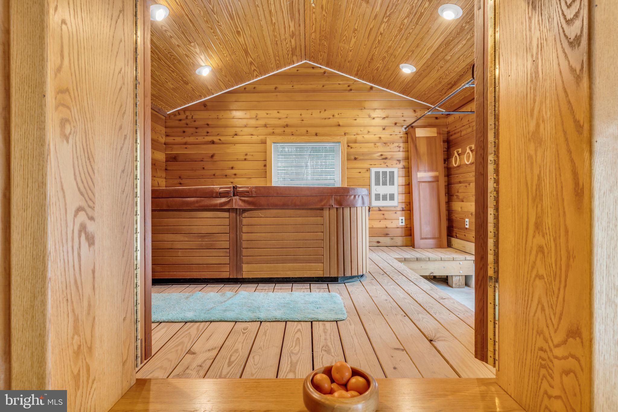945 New Road Orrtanna, PA 17353 - Photo 8 of 58 Hot tub room