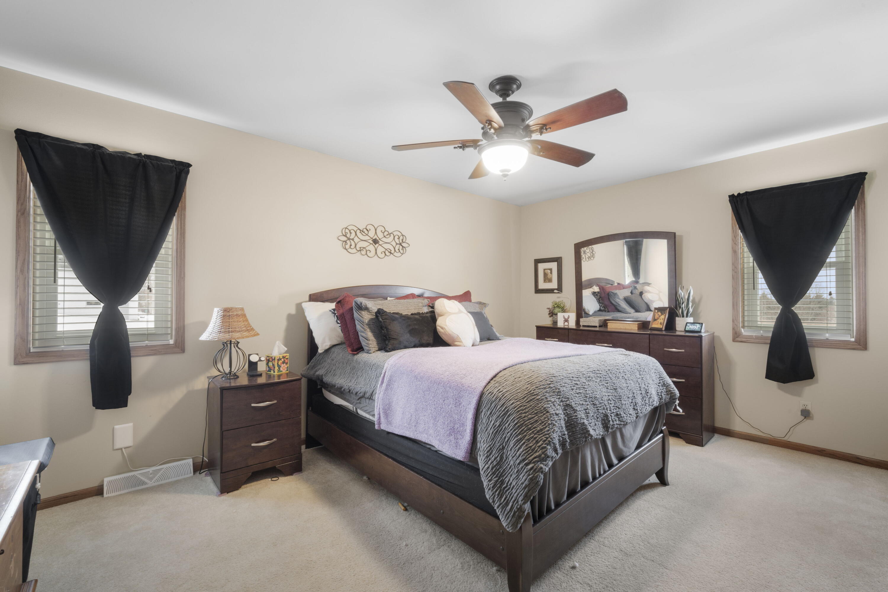 3222 Windsor Place West Bend, WI 53090 - Photo 12 of 20 Main Bedroom