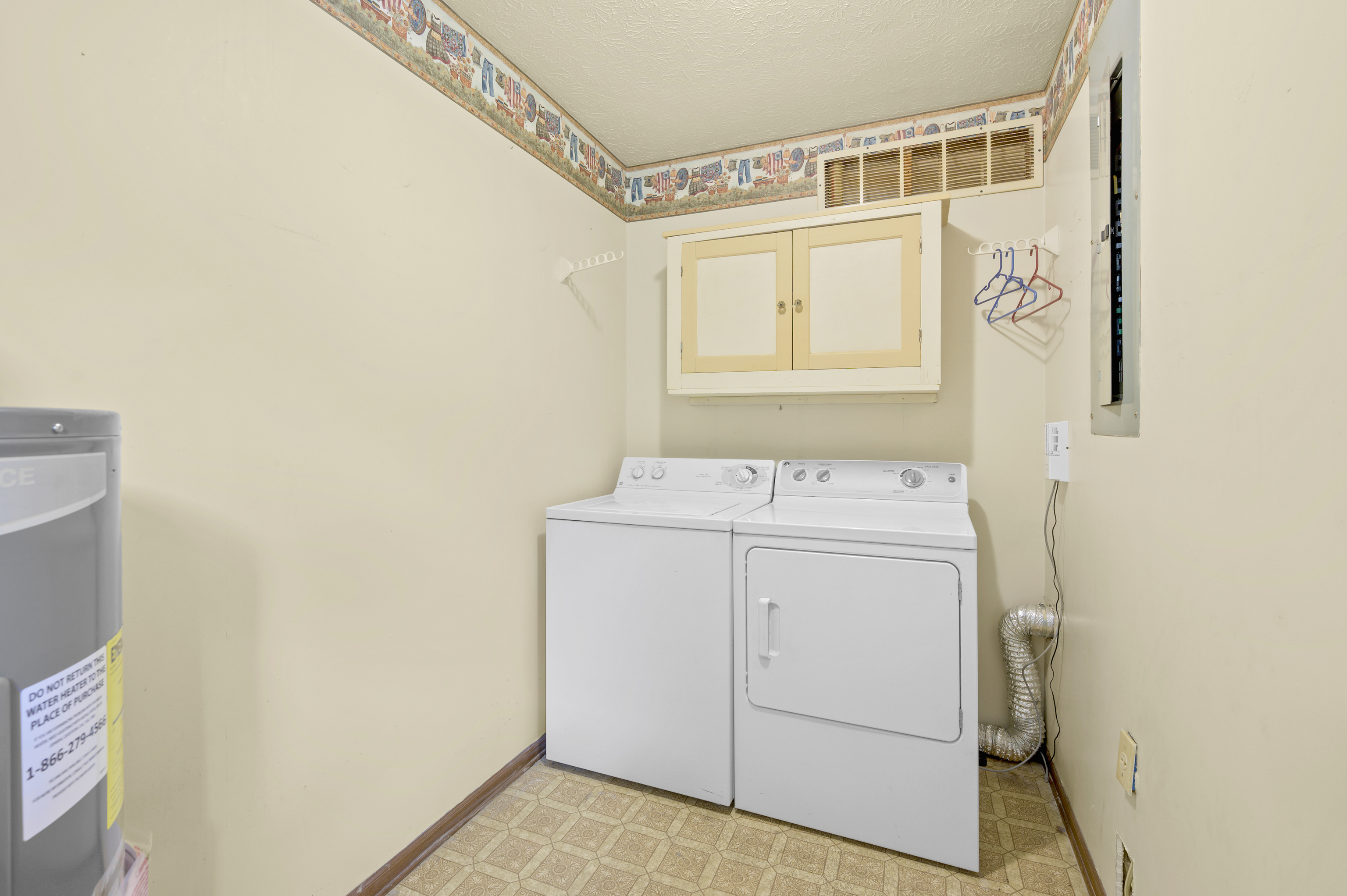 719 Sprenger Road Seymour, IN 47274 - Photo 17 of 44