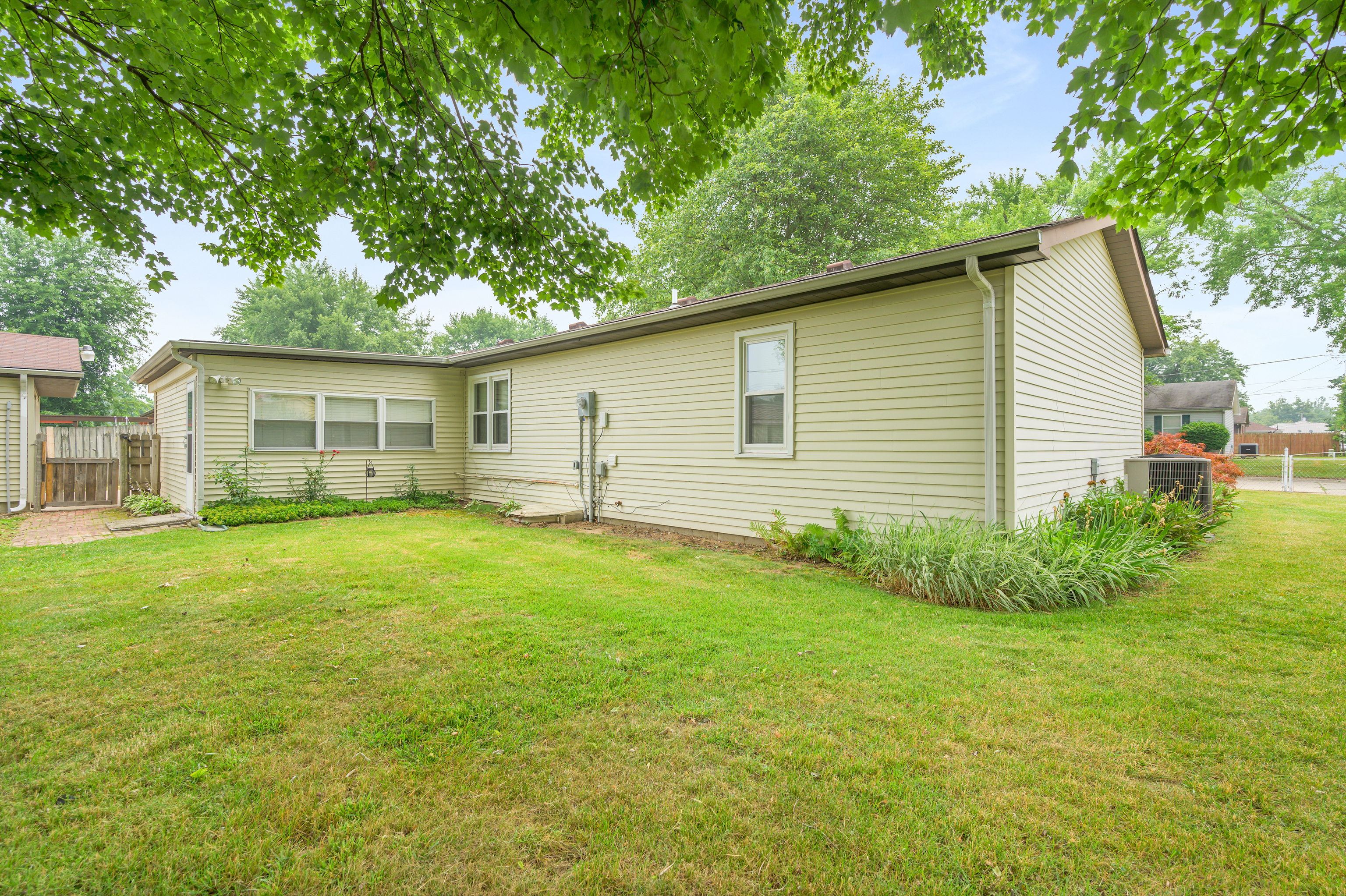 719 Sprenger Road Seymour, IN 47274 - Photo 33 of 44