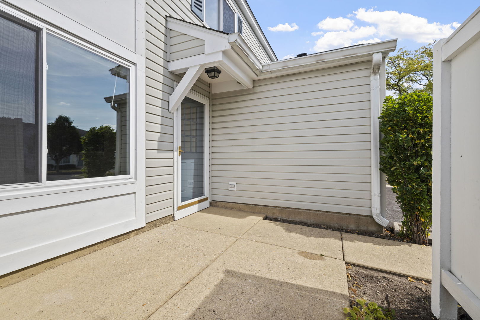 1322 Normantown Road, Unit 306 Naperville, IL 60564 - Photo 2 of 17 Gallery Image 2
