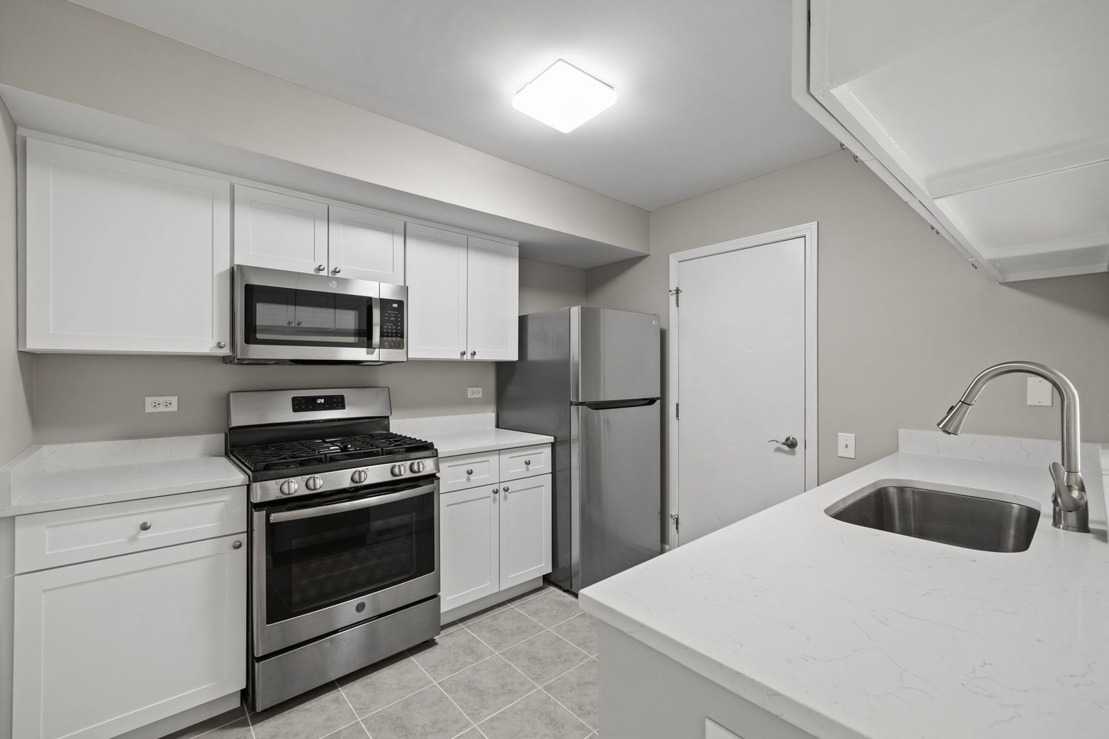 1322 Normantown Road, Unit 306 Naperville, IL 60564 - Photo 8 of 17 Gallery Image 8